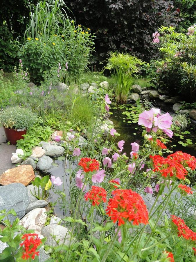 Ruhige Wohnung Mit Schoenem Eigengarten In Seeboden Am Millstaettersee Exteriér fotografie