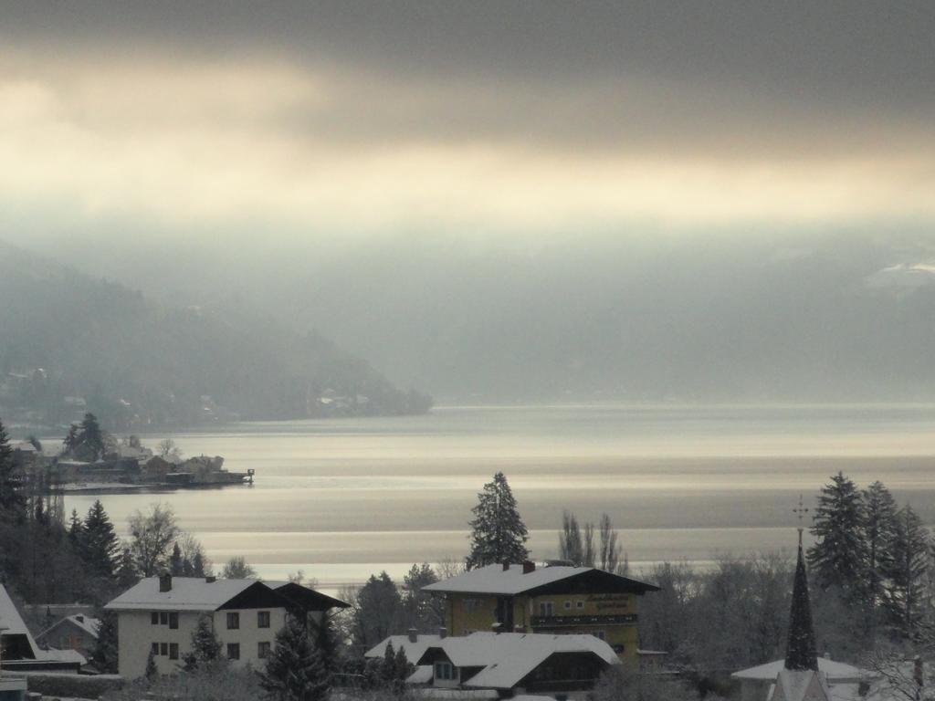 Ruhige Wohnung Mit Schoenem Eigengarten In Seeboden Am Millstaettersee Pokoj fotografie